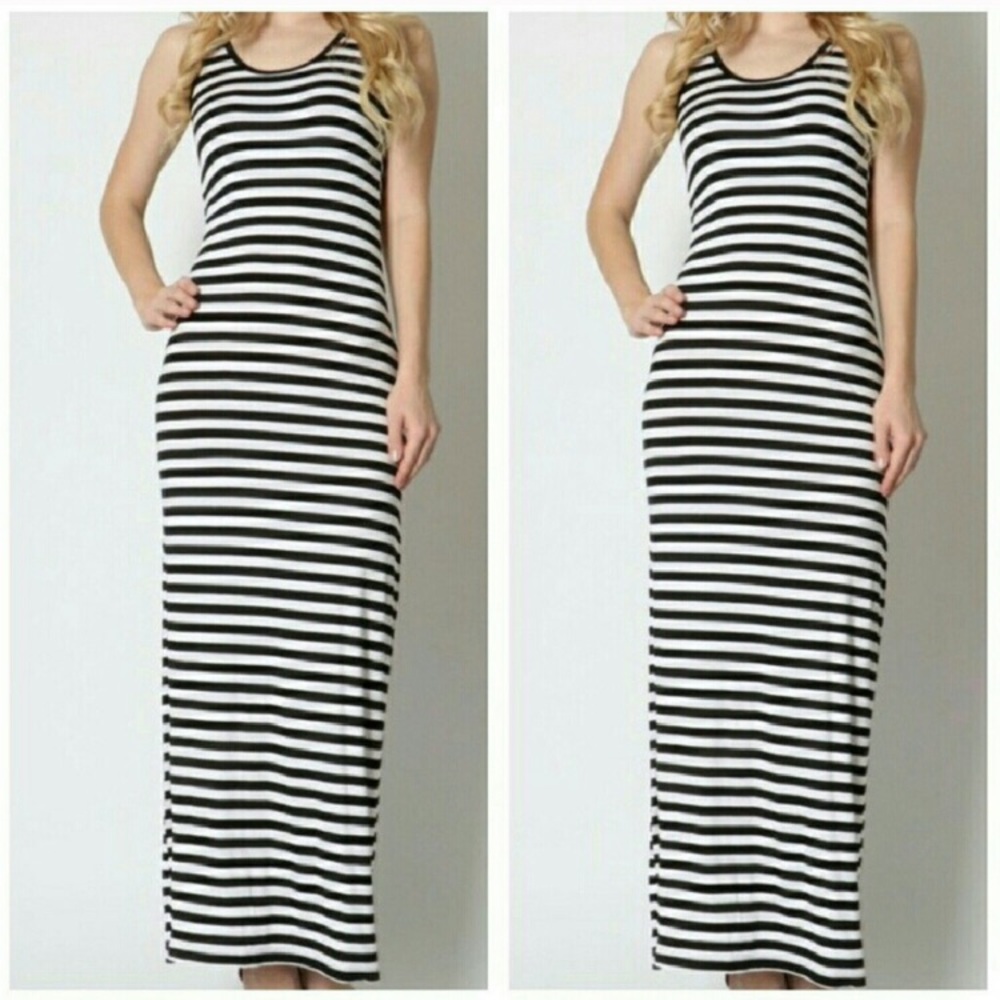 Black & white stripes 🖤 Maxi dress